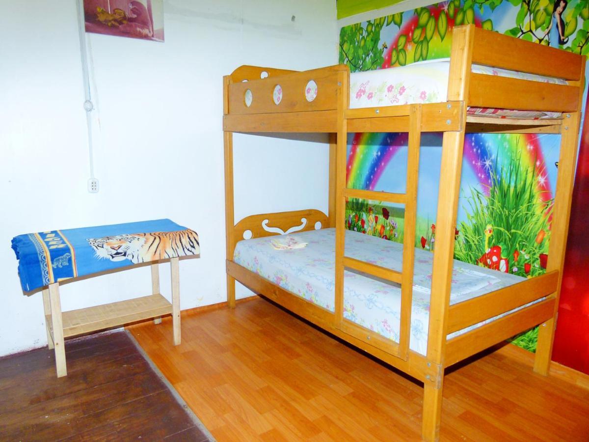 A&T Amazon Backpacker'S Bed & Breakfast Iquitos Exterior foto